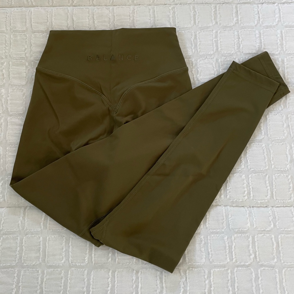 Balance athletica cloud pant.